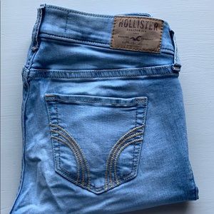 Light wash skinny Hollister jeans